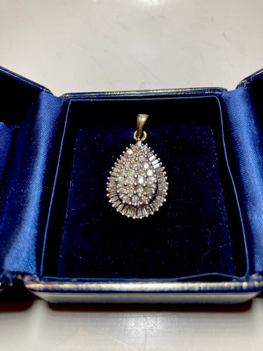 Eleganter brillant anhänger - ,