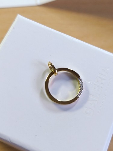 Kleiner anhänger brillanten - anhänger,